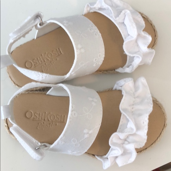 NWOT OshKosh white ruffle Eyelet summer Sandals - Picture 1 of 8
